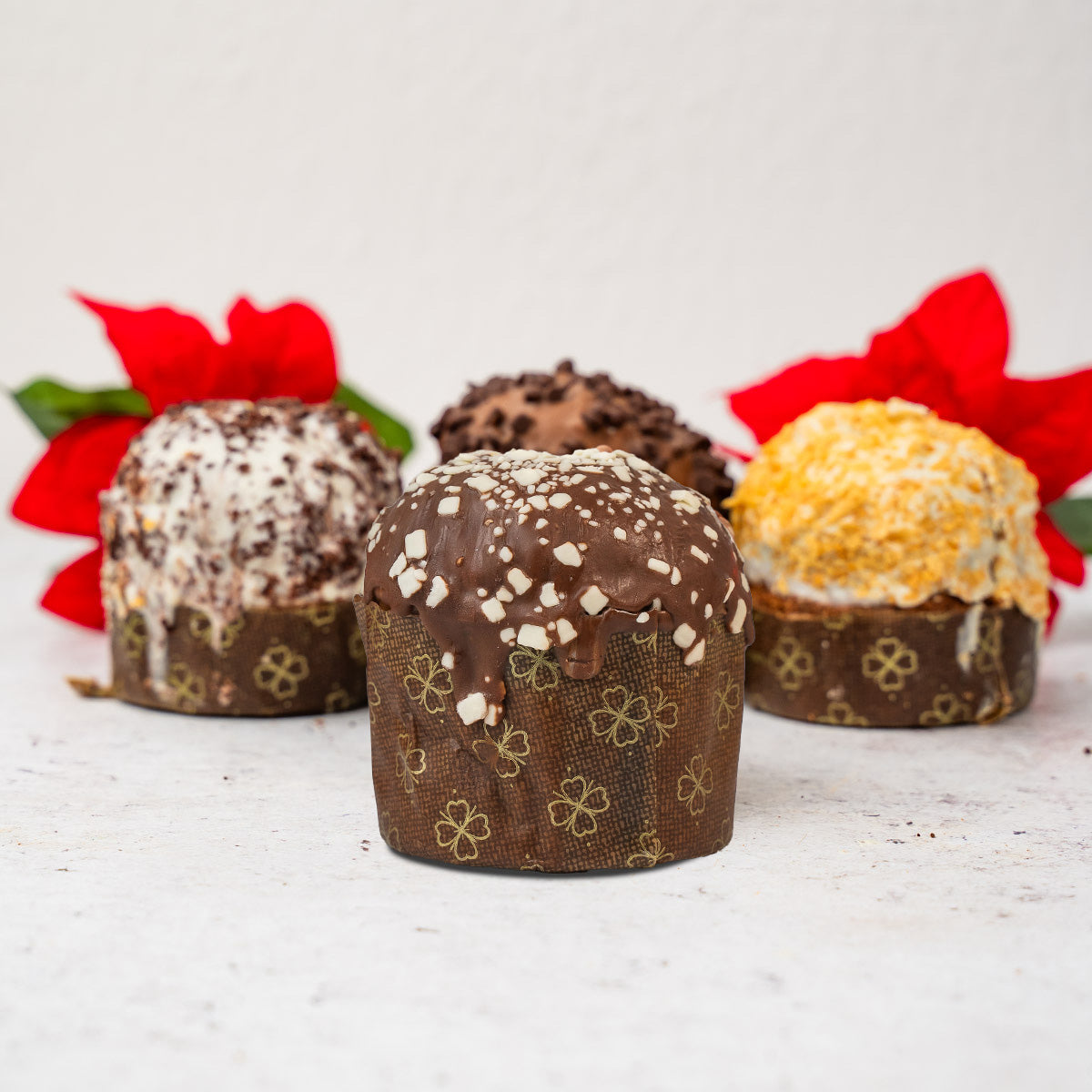 Panettoncino artigianale farcito ai Tre Cioccolati 150g