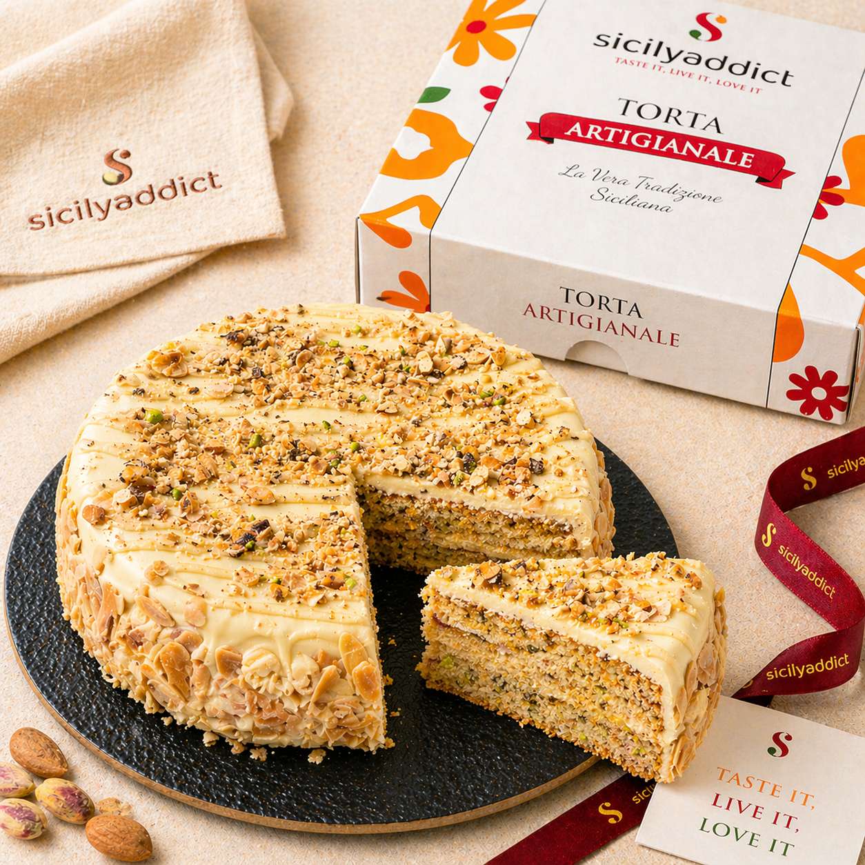 Torta con mandorle, nocciole e pistacchi 600g