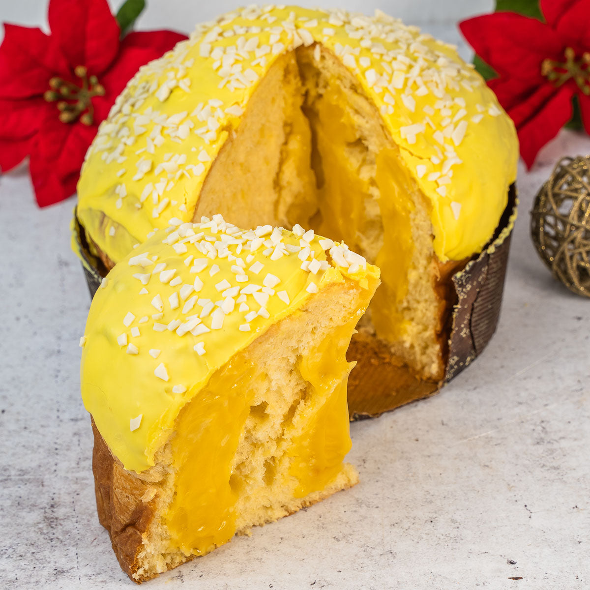 Panettone artigianale al limone 1kg con crema di limone in sac a poche 200g