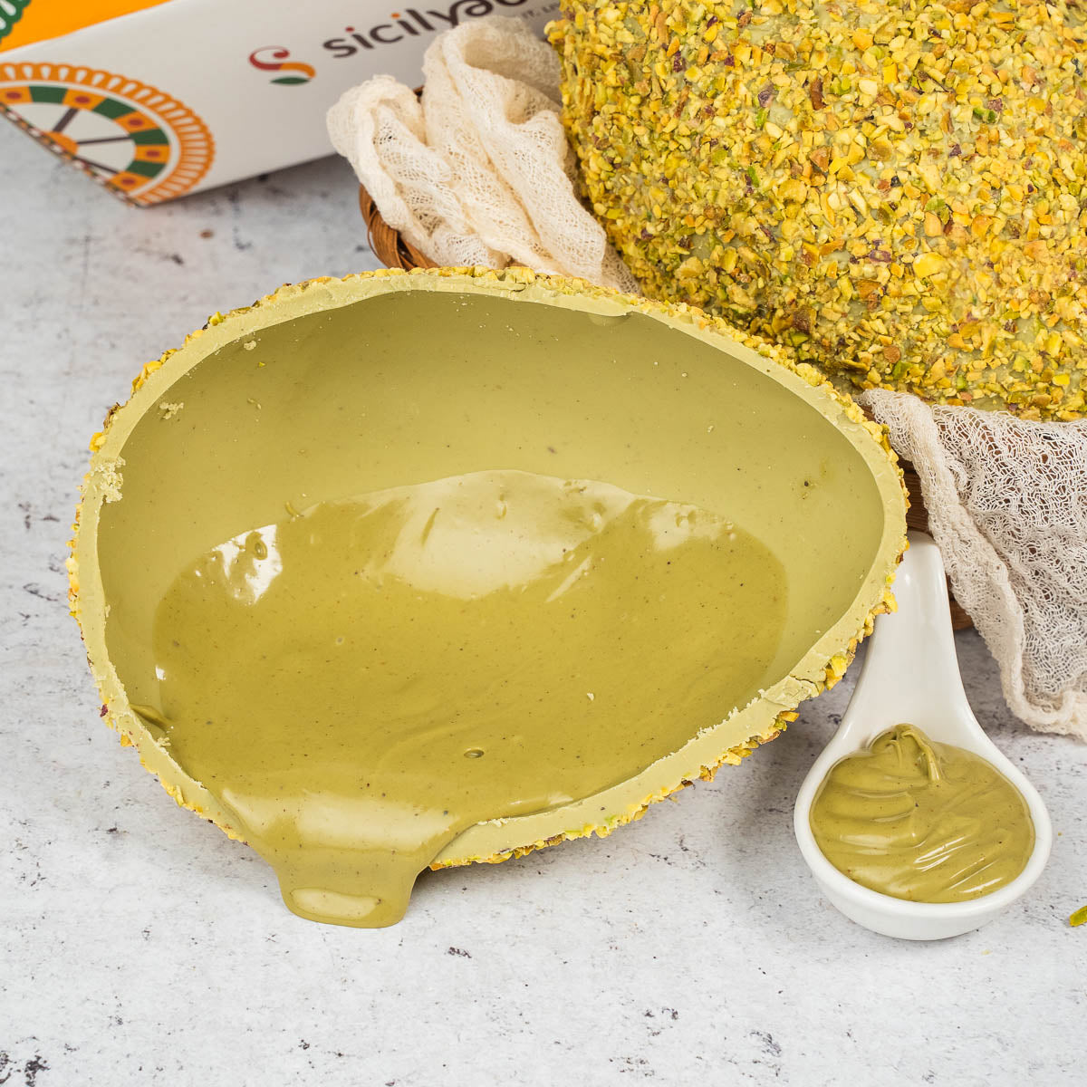 Uovo di Pasqua al Pistacchio artigianale 400g