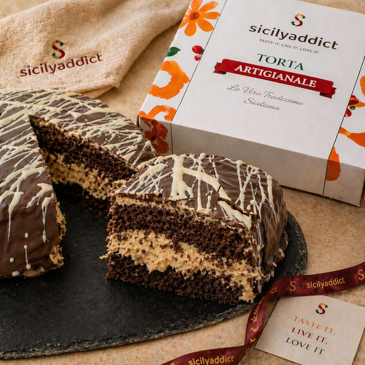 Torta con crema di nocciole Ciokobueno 600g