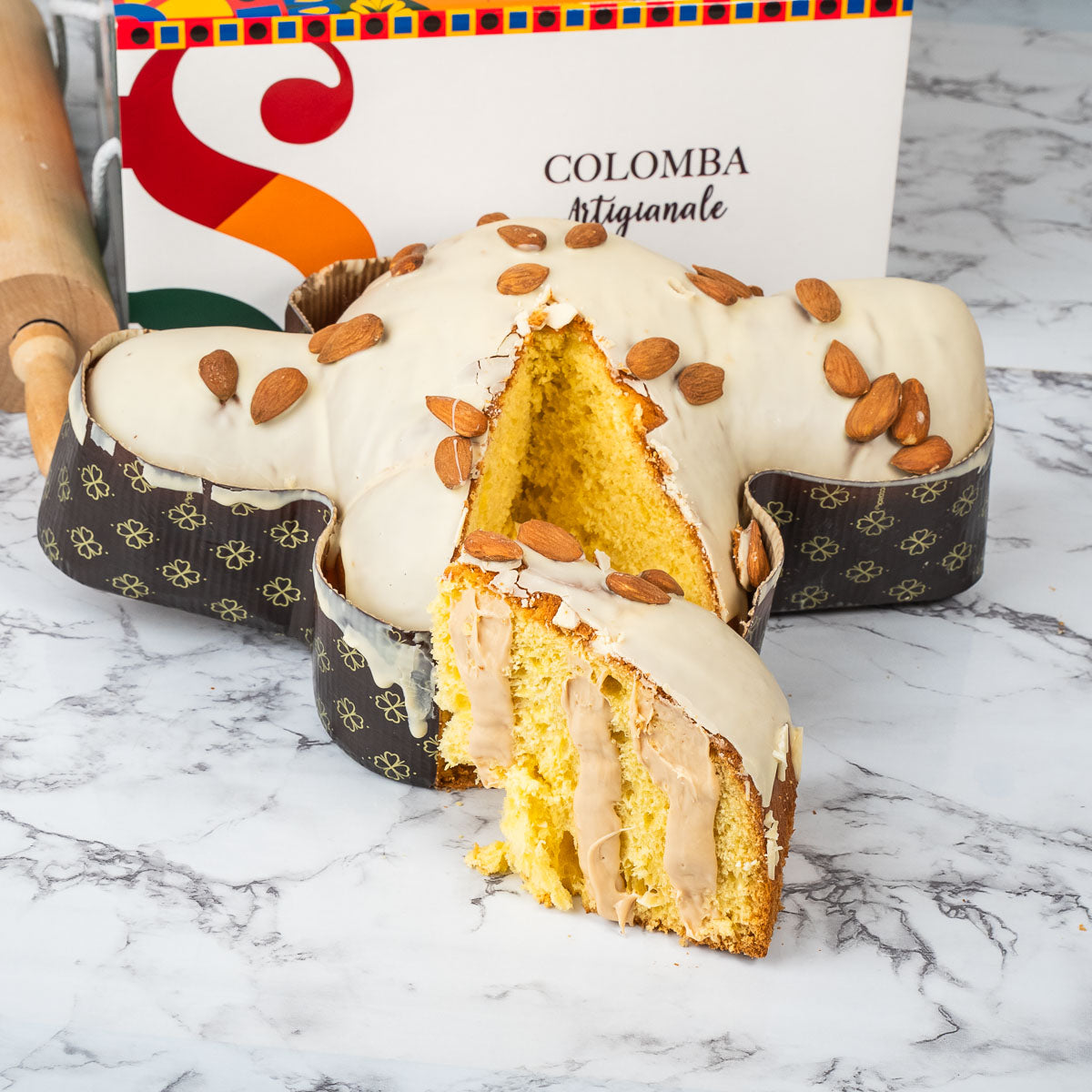 Colomba Artigianale alle Mandorle 1kg con Crema alla Mandorla in Sac à Poche