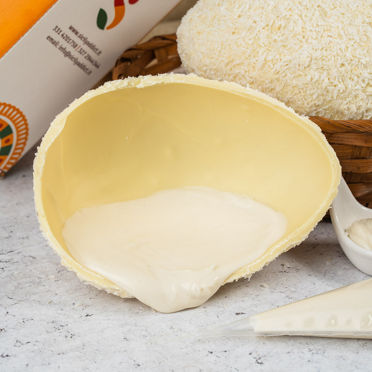 Uovo di Pasqua artigianale cocco e cioccolato bianco Ciokococco 350g
